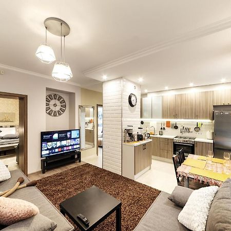 ריגה Parkcosylux Two Bedrooms Apart Free Parking מראה חיצוני תמונה