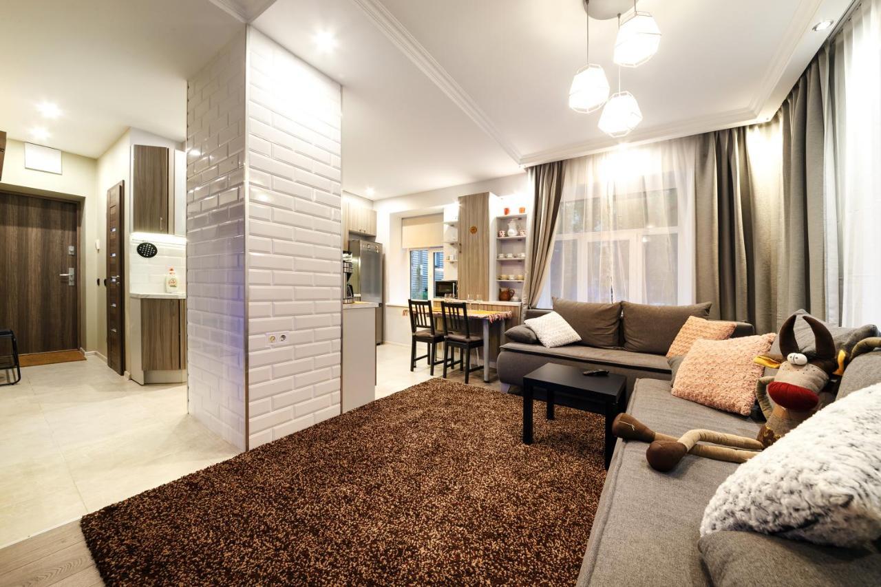 ריגה Parkcosylux Two Bedrooms Apart Free Parking מראה חיצוני תמונה