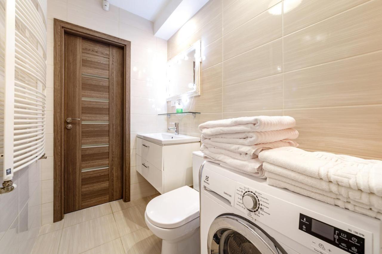 ריגה Parkcosylux Two Bedrooms Apart Free Parking מראה חיצוני תמונה