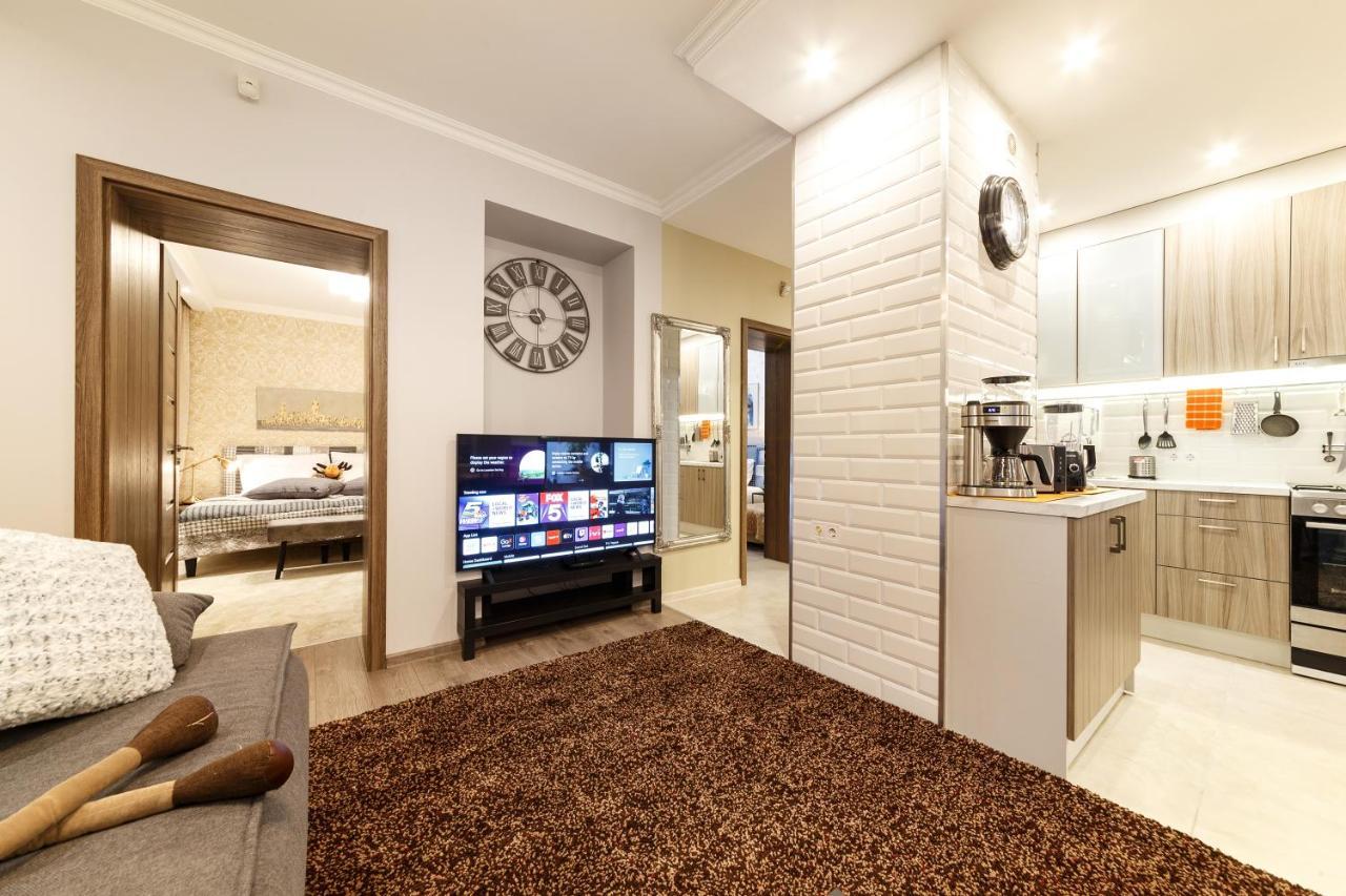 ריגה Parkcosylux Two Bedrooms Apart Free Parking מראה חיצוני תמונה